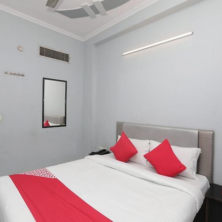 Super Hotel O Athithi Газиабад Экстерьер фото