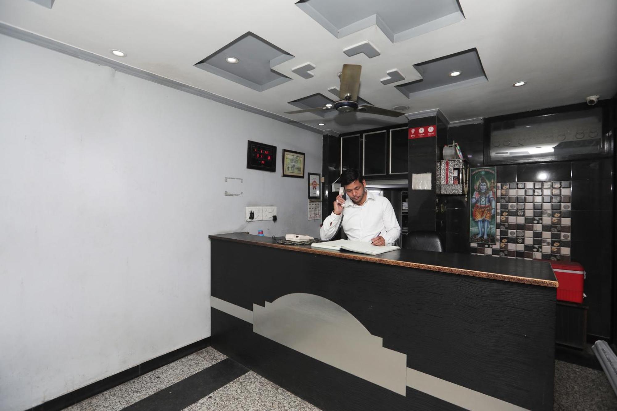 Super Hotel O Athithi Газиабад Экстерьер фото
