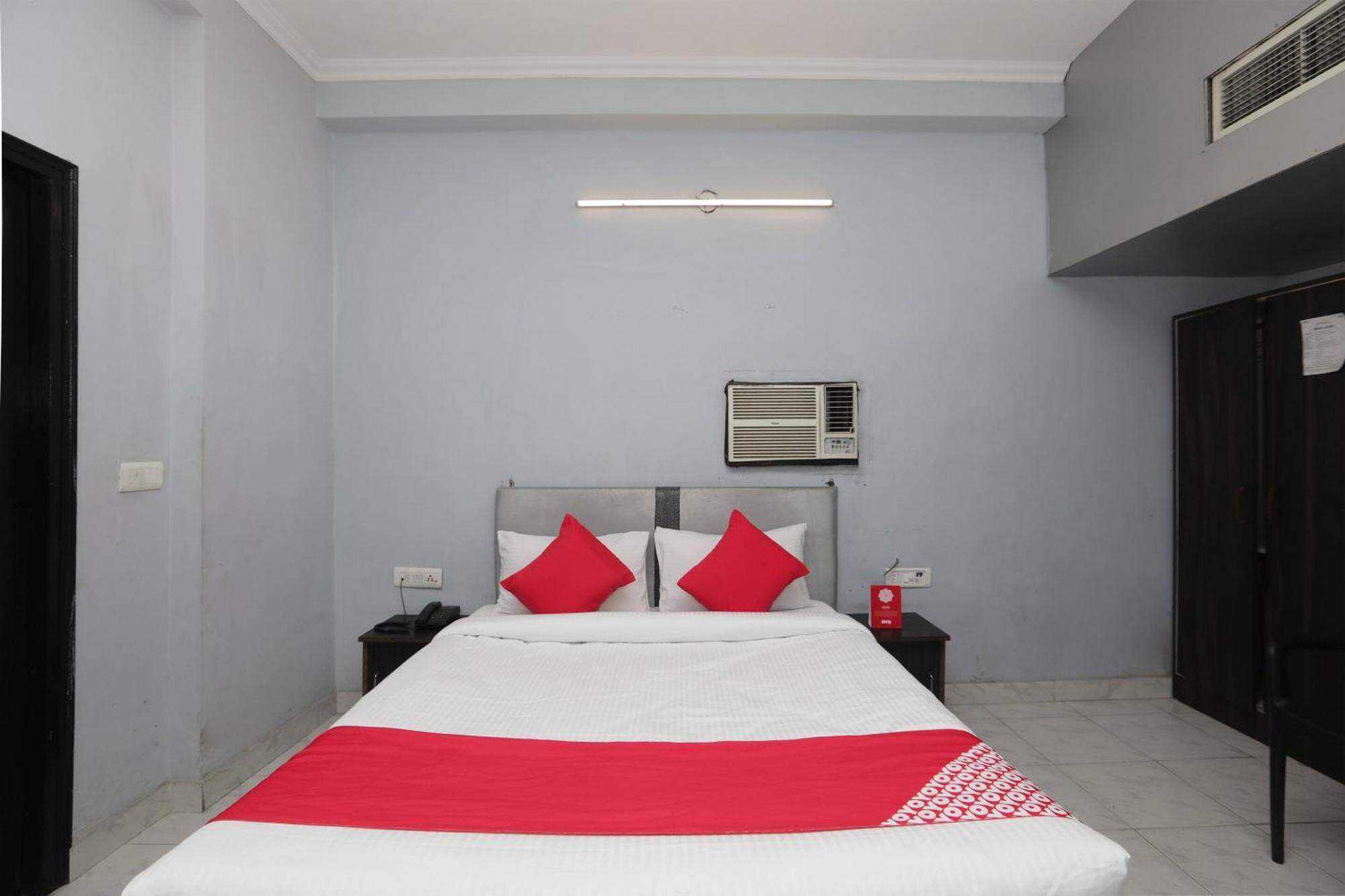Super Hotel O Athithi Газиабад Экстерьер фото