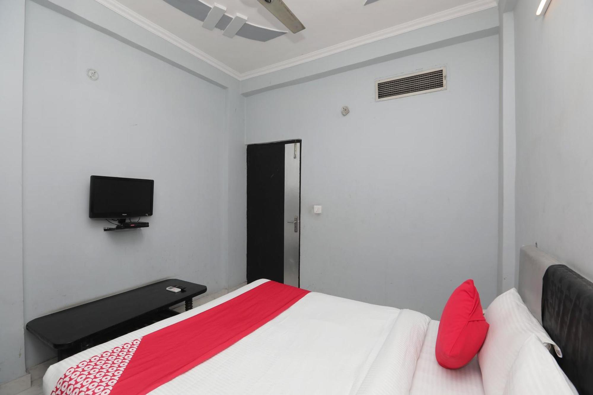 Super Hotel O Athithi Газиабад Экстерьер фото