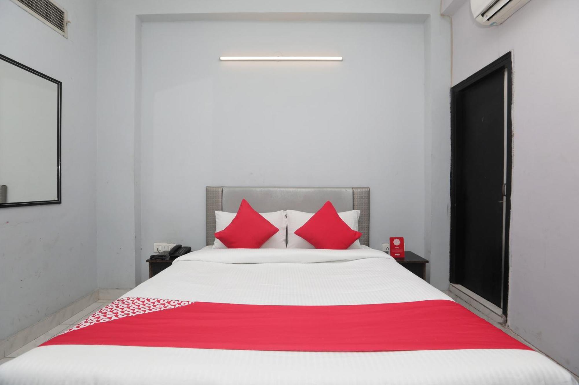 Super Hotel O Athithi Газиабад Экстерьер фото