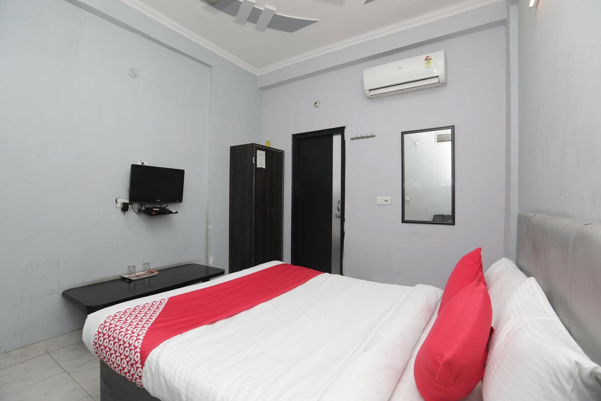 Super Hotel O Athithi Газиабад Экстерьер фото