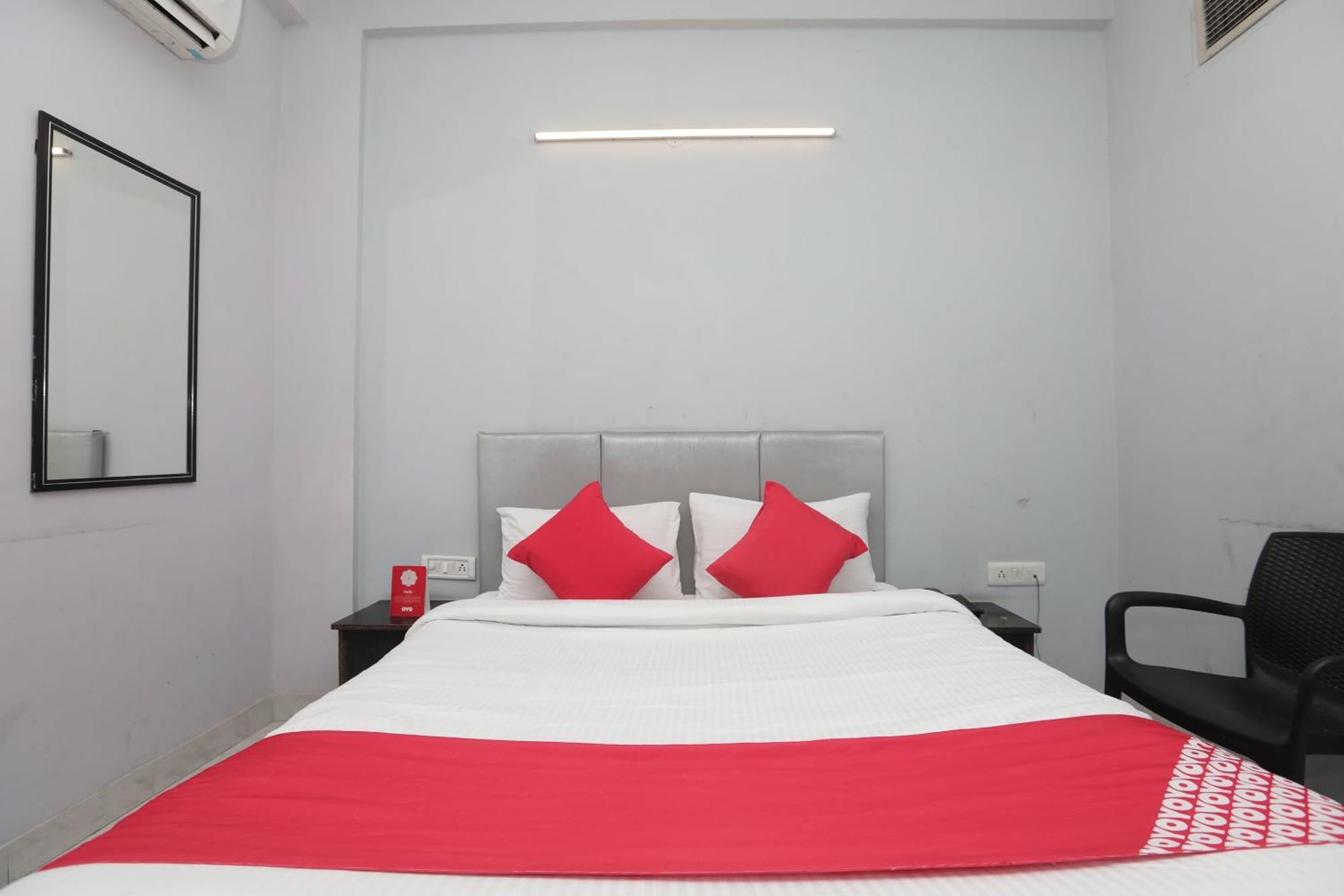 Super Hotel O Athithi Газиабад Экстерьер фото